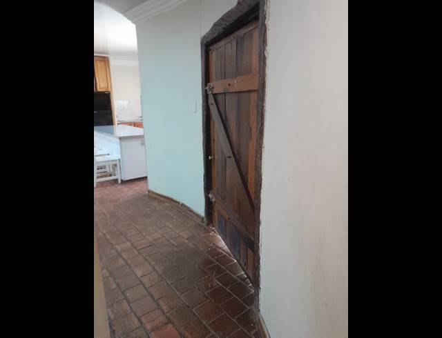 5 BEDROOM FREEHOLD FOR SALE IN THE ORCHARDS